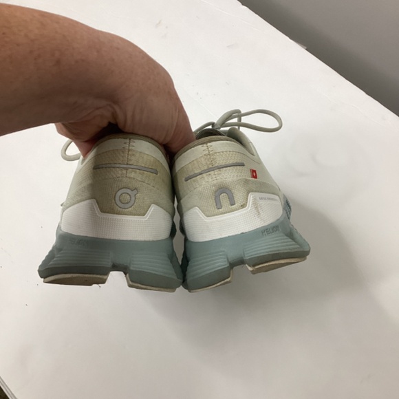 On Cloud X Womens Running Athletic Shoes Ivory Blue 8.5 Stains Shoes do have spo - Picture 4 of 8